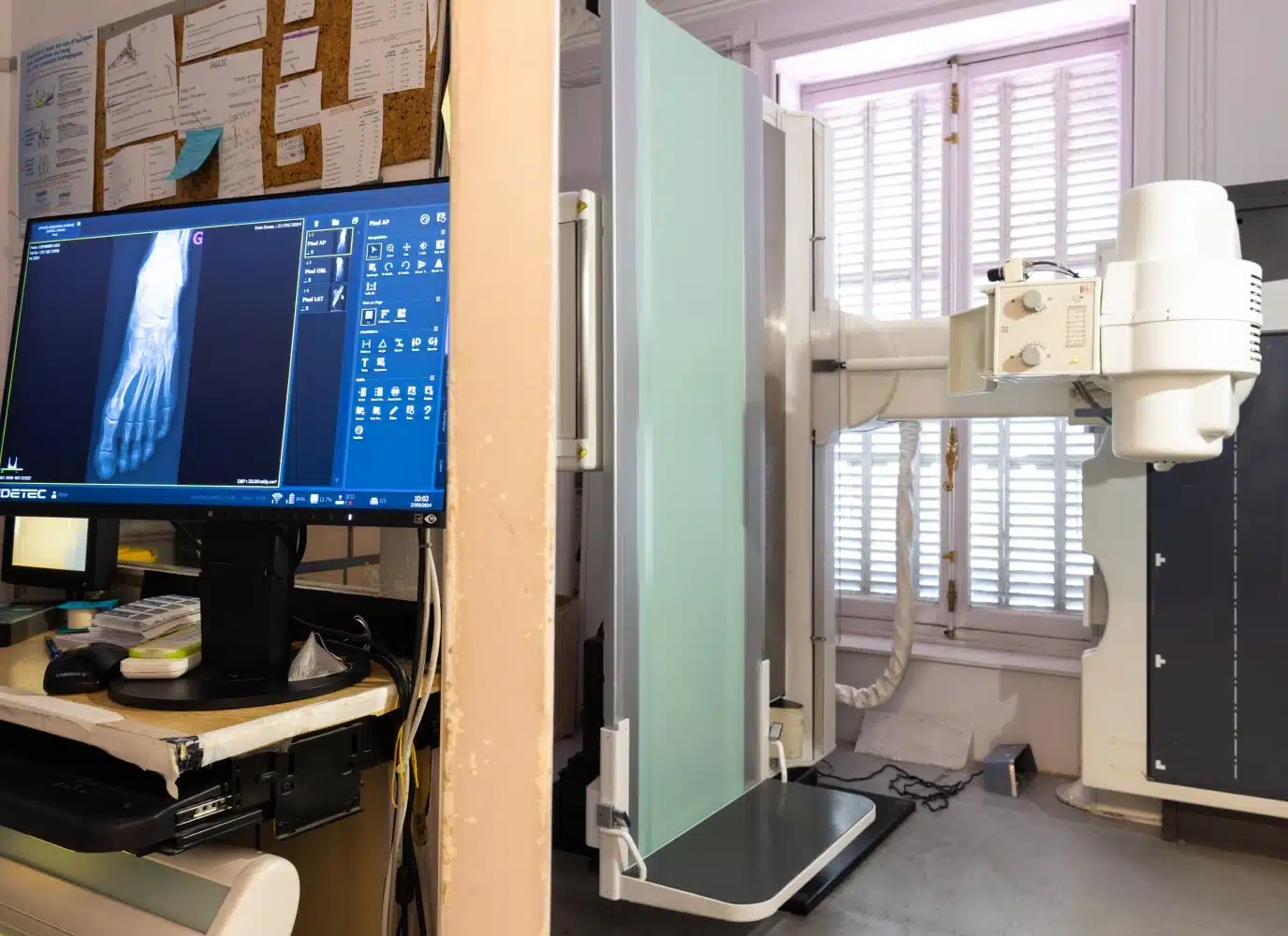 Salle de radiologie du centre d imagerie Medicale Pyramides | Groupe Revelis