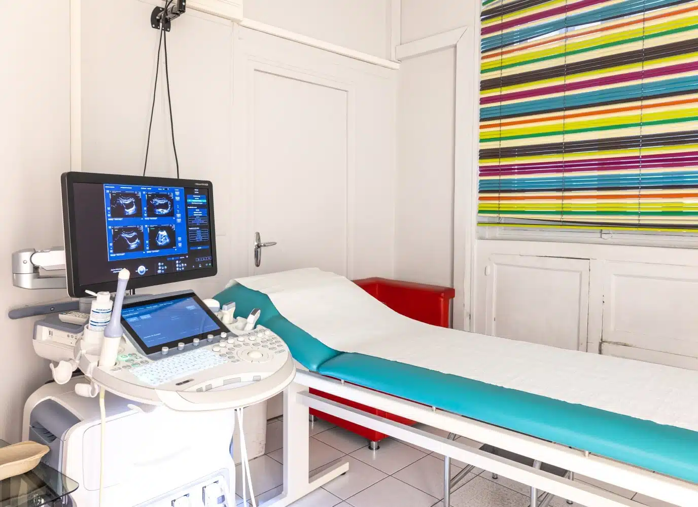 Salle d echographie du centre d imagerie Medicale Pyramides | Groupe Revelis