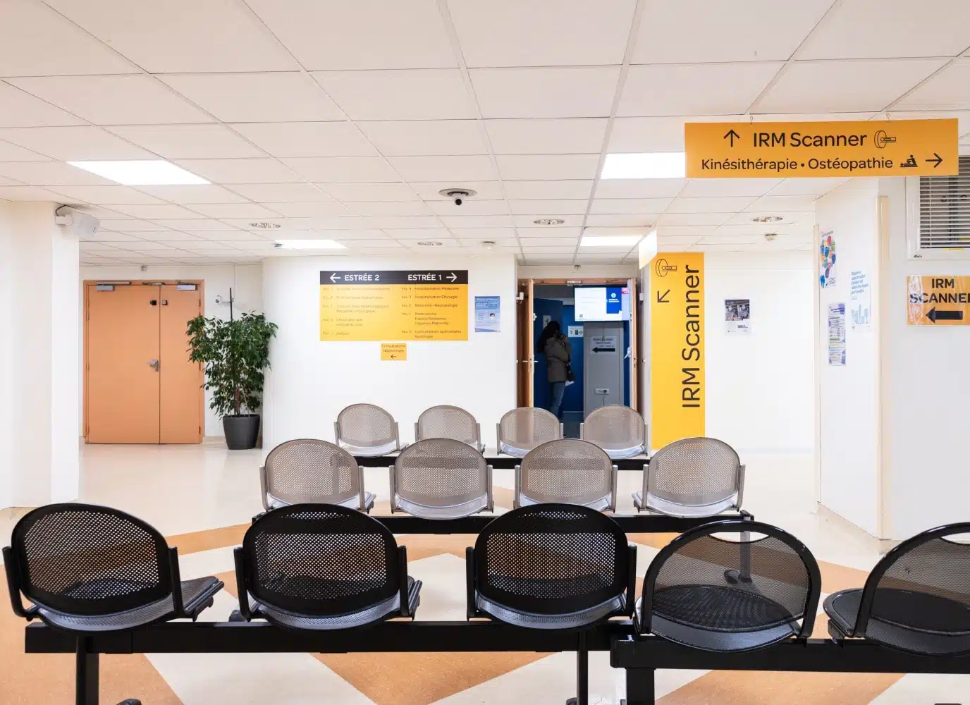 Salle d attente et d accueil a la clinique de l Estree | Groupe Revelis
