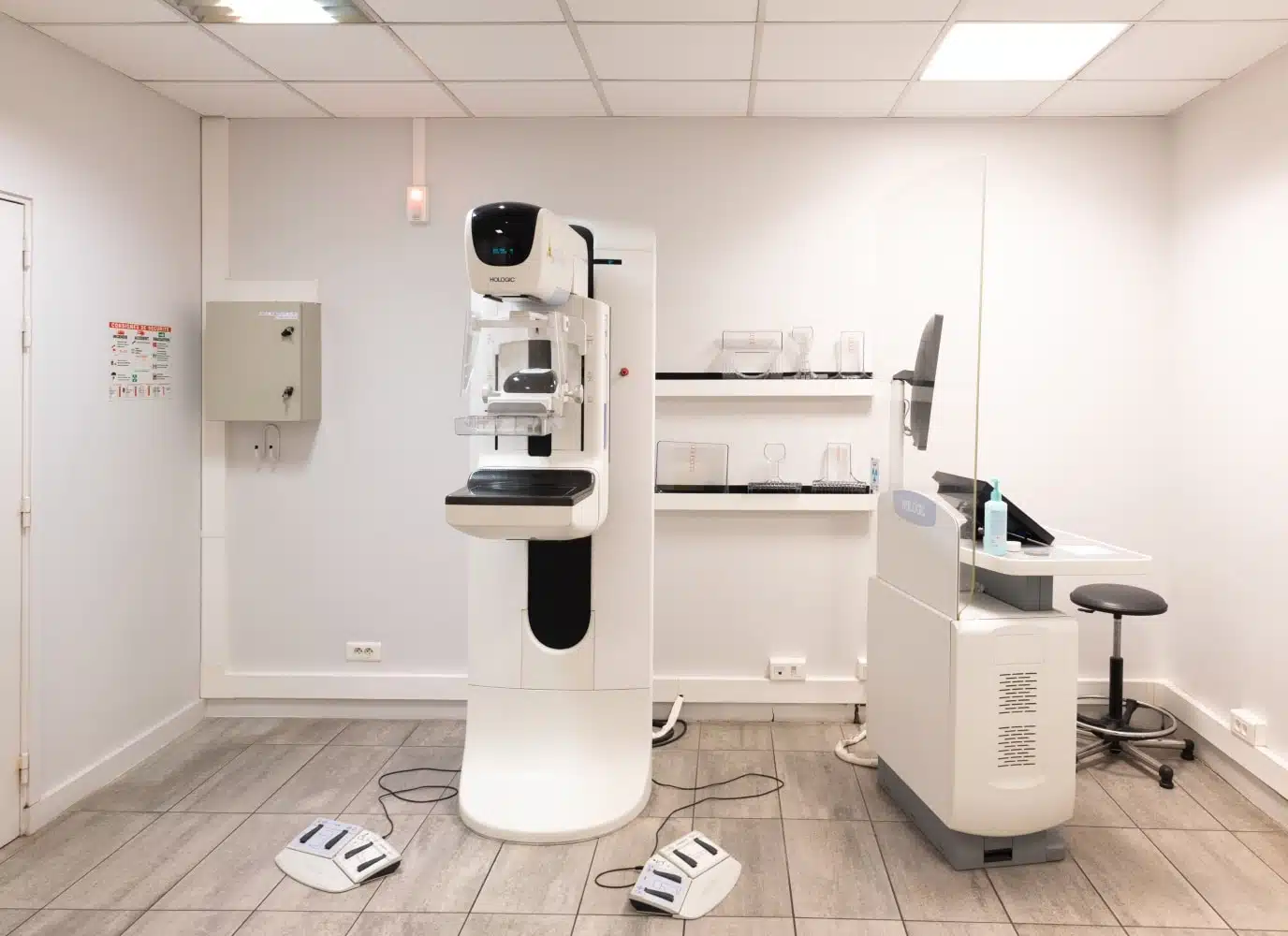 Salle d imagerie medicale du centre d Imagerie Paris Nord Sarcelles| Groupe Revelis
